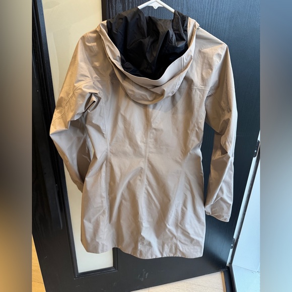 Arc'teryx Fitted Soft Shell Jacket - Picture 4 of 8